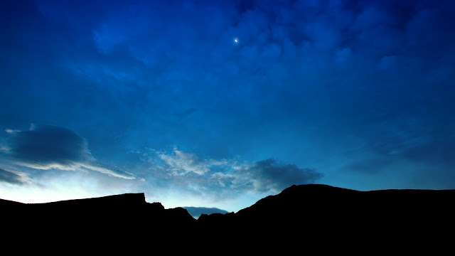 Mountain peaks at sunrise